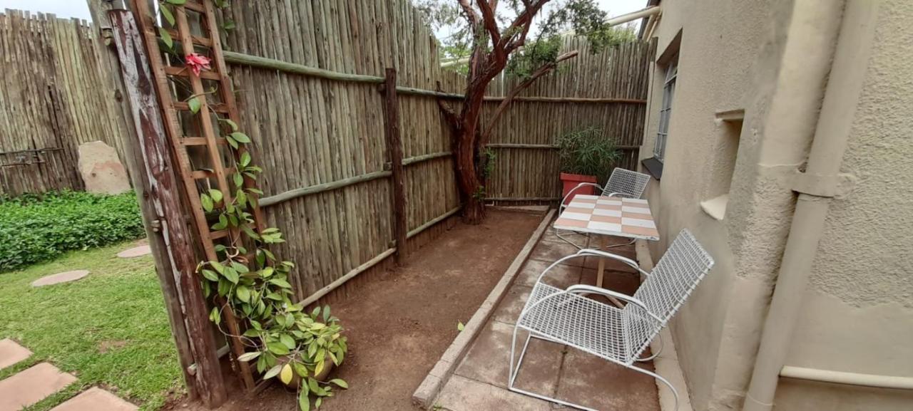 Migdal Oz Aka Rufpatch Hotel Smithfield Luaran gambar
